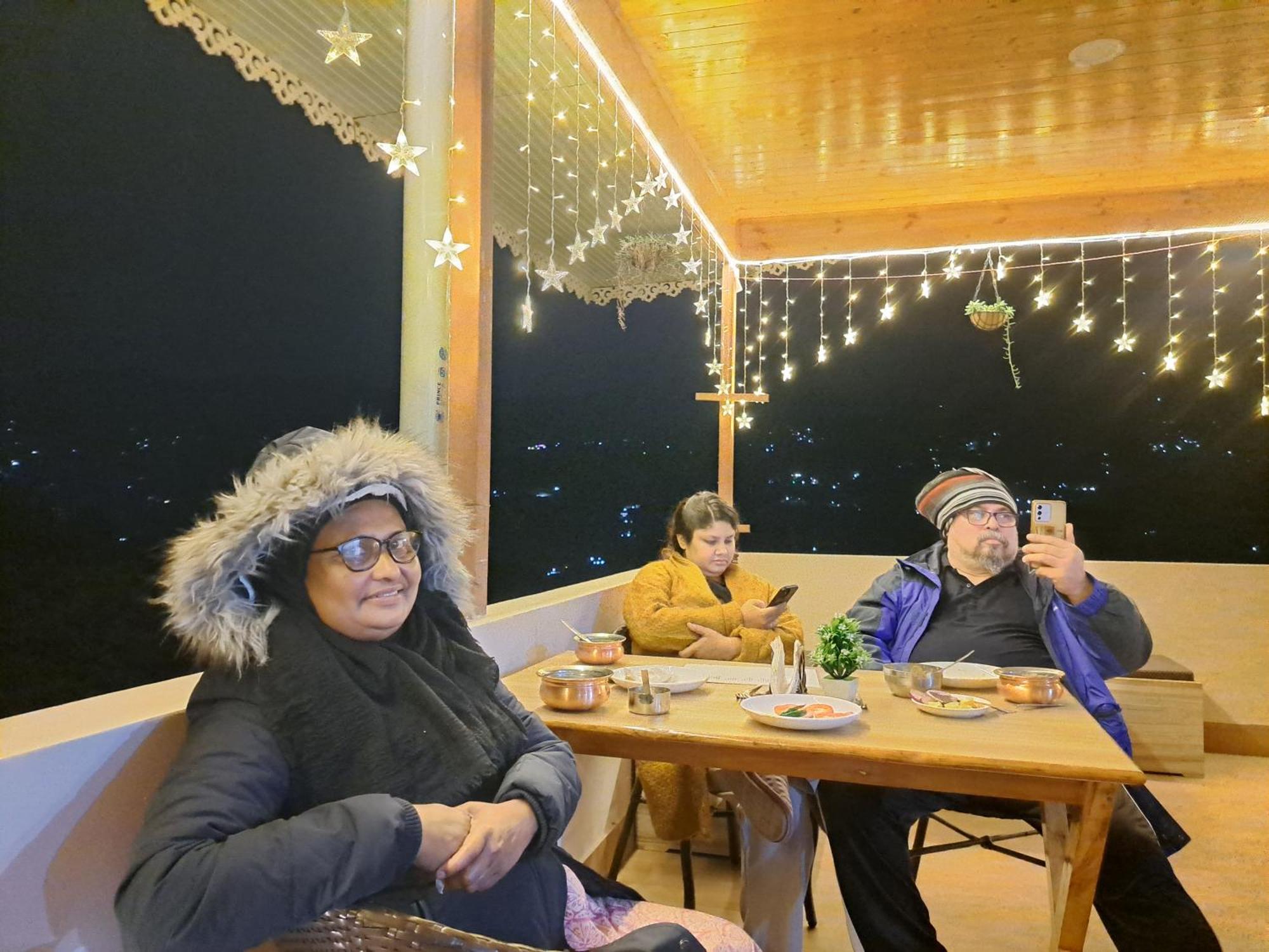 גנגטוק Snow White Retreat Hotel And Restaurant מראה חיצוני תמונה
